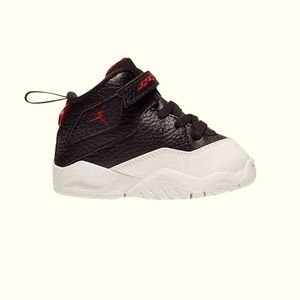 ⭐️Jordan B’Loyal toddler black/varsity red/white sneakers 6c